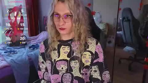 Snapshot of lori_myaf chatting on 09/19/25, 03:24 Lori ----------------------------------- online show from 09/19/25, 03:24
