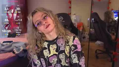 Snapshot of lori_myaf chatting on 09/24/25, 03:15 Lori ----------------------------------- online show from 09/24/25, 03:15
