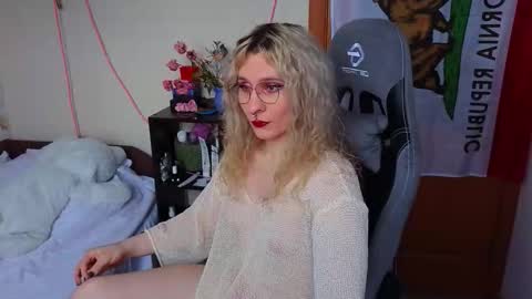 Lori -----------------------------------    online show from 03/05/26, 02:24