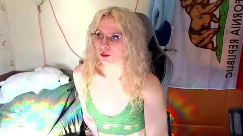 Lori -----------------------------------    online show from 04/02/26, 01:20