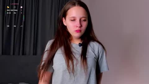 Mia online show from 10/31/25, 01:23