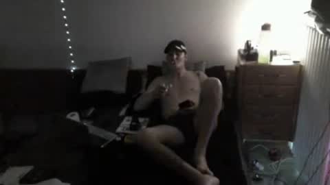Snapshot of loris1722 chatting on 07/18/26, 11:30 loris1722 online show from 07/18/26, 11:30