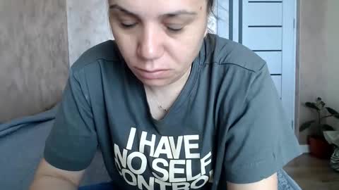 Snapshot of lorragrey chatting on 04/27/26, 06:11 LorraGrey online show from 04/27/26, 06:11