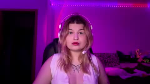 Stasha online show from 06/22/26, 01:19