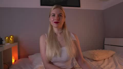 Snapshot of lorrie_love_story chatting on 05/03/26, 12:11 Lorrie online show from 05/03/26, 12:11