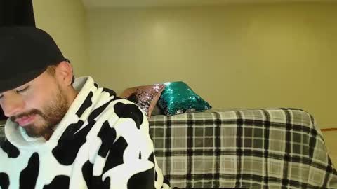 Snapshot of los_juanes chatting on 10/09/25, 11:14 JUAN  JUAN online show from 10/09/25, 11:14