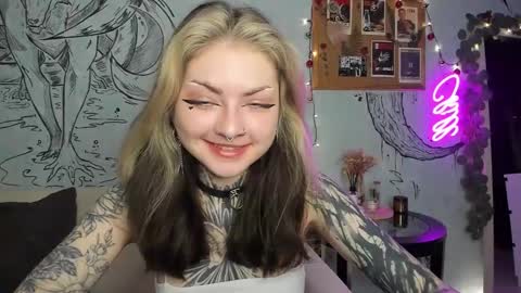 Snapshot of lostallice chatting on 12/13/24, 07:25 lostallice online show from 12/13/24, 07:25