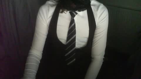 lostb0y98 online show from 04/05/26, 01:47