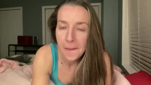 Snapshot of lothlori chatting on 02/05/26, 01:43 lothlori online show from 02/05/26, 01:43