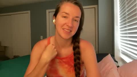 lothlori online show from 04/22/26, 11:45