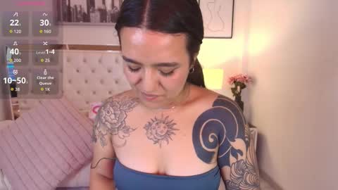 lottie_fox online show from 12/20/25, 04:30