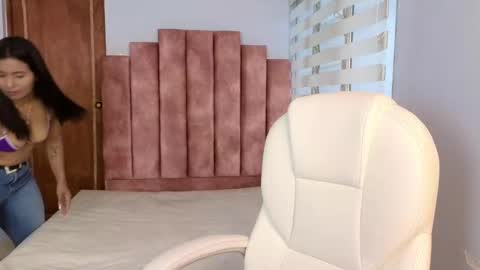 Snapshot of lou_rosse chatting on 01/11/25, 07:27  Lou Rosse  online show from 01/11/25, 07:27