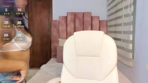 Snapshot of lou_rosse chatting on 03/04/25, 09:11  Lou Rosse  online show from 03/04/25, 09:11
