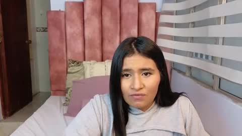 Snapshot of lou_rosse chatting on 03/11/25, 08:42  Lou Rosse  online show from 03/11/25, 08:42