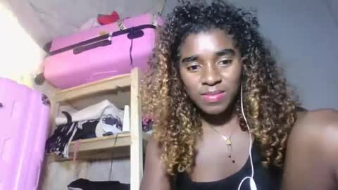 Snapshot of louane98 chatting on 02/06/26, 09:40 louane98 online show from 02/06/26, 09:40