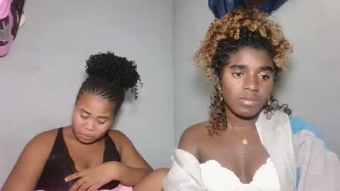 Snapshot of louane98 chatting on 02/11/26, 08:47 louane98 online show from 02/11/26, 08:47