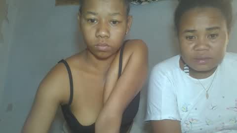 louane98 online show from 04/23/26, 06:47