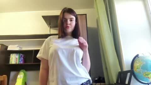 Esma online show from 04/30/26, 09:37