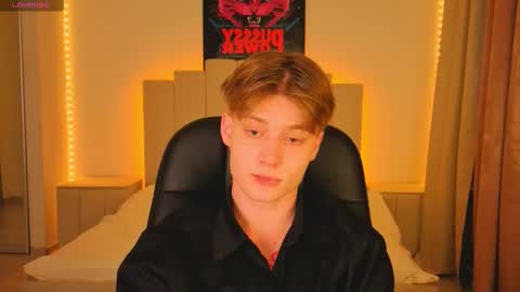 louie_evans online show from 11/18/25, 08:46