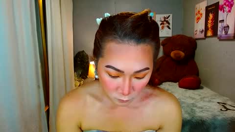 Snapshot of louie_sexy chatting on 12/14/24, 01:05 Cathy online show from 12/14/24, 01:05