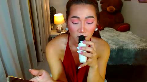 Snapshot of louie_sexy chatting on 12/17/24, 12:33 Cathy online show from 12/17/24, 12:33