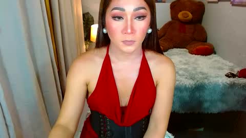 Snapshot of louie_sexy chatting on 12/18/24, 12:07 Cathy online show from 12/18/24, 12:07