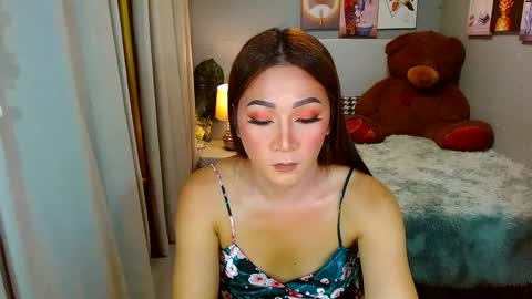 Snapshot of louie_sexy chatting on 12/19/24, 10:02 Cathy online show from 12/19/24, 10:02