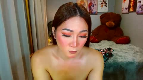 Snapshot of louie_sexy chatting on 12/19/24, 01:07 Cathy online show from 12/19/24, 01:07
