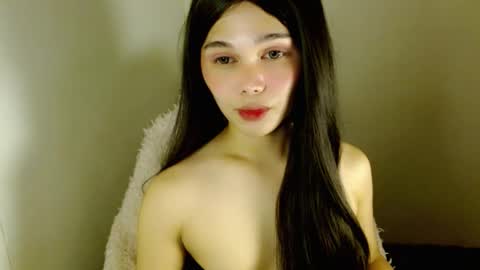 louilalicious online show from 11/27/25, 01:07