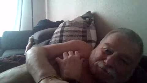 Snapshot of louis_chokdee chatting on 02/27/25, 04:32 louis_chokdee online show from 02/27/25, 04:32