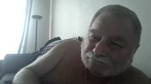 Snapshot of louis_chokdee chatting on 03/05/25, 04:24 louis_chokdee online show from 03/05/25, 04:24