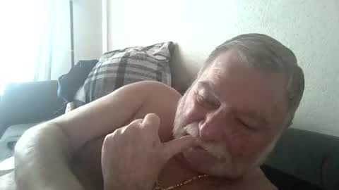 Snapshot of louis_chokdee chatting on 03/10/25, 03:52 louis_chokdee online show from 03/10/25, 03:52