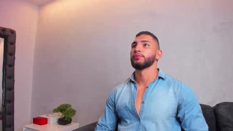 Louis online show from 02/17/26, 07:05