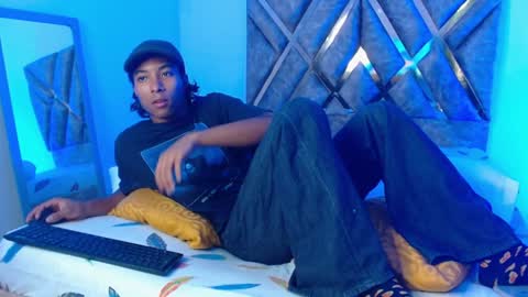 Louis Valdz online show from 01/12/25, 09:08