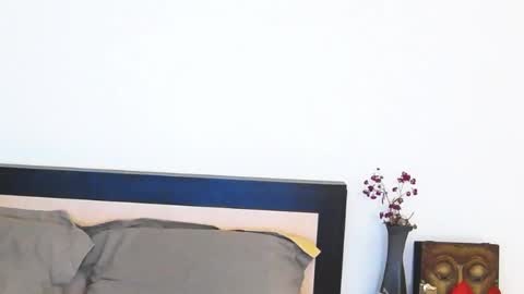 louisebella online show from 04/05/26, 11:57