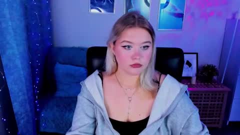 Loise online show from 10/20/25, 03:23