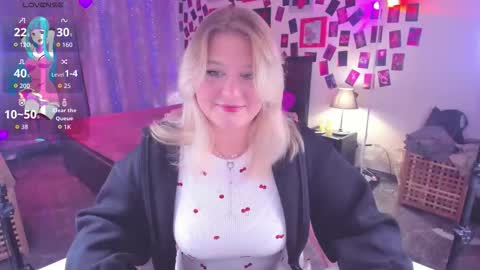 Loise online show from 11/17/25, 10:04