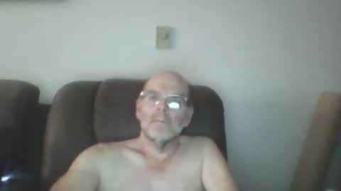 Snapshot of louism13 chatting on 07/05/26, 11:50 louism13 online show from 07/05/26, 11:50