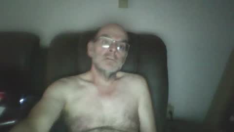 Snapshot of louism13 chatting on 07/06/26, 10:56 louism13 online show from 07/06/26, 10:56