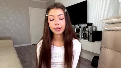 Flora online show from 03/21/26, 07:13