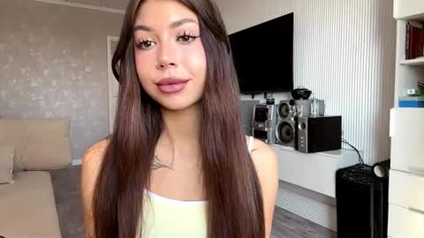 Flora online show from 03/22/26, 07:23