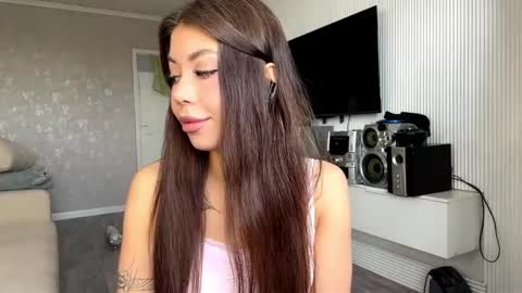 Flora online show from 04/24/26, 07:33