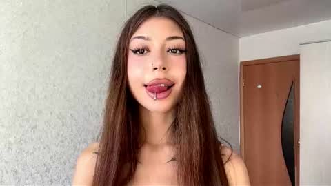 Snapshot of louiswawrzyniak chatting on 07/20/26, 10:39 Flora online show from 07/20/26, 10:39