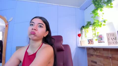 Louren Fox online show from 12/17/25, 11:49