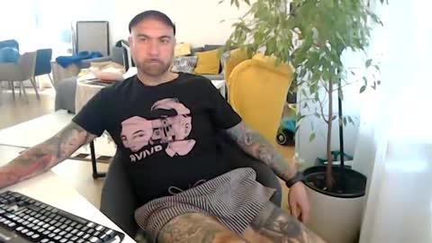 Snapshot of lovalova666 chatting on 06/23/26, 09:29 Guapito online show from 06/23/26, 09:29