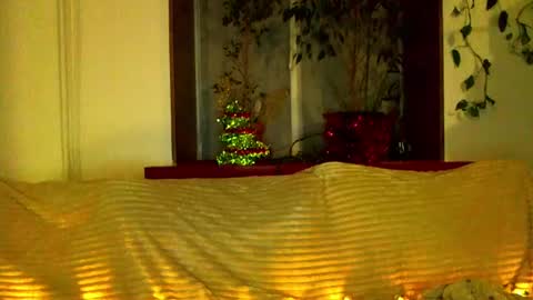 Cute face online show from 12/31/24, 02:25