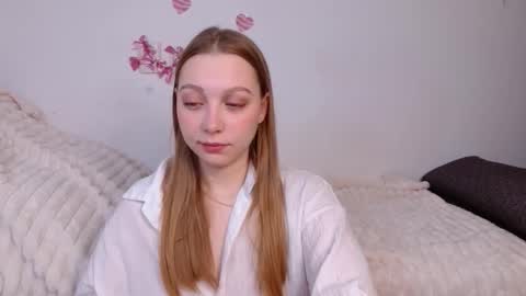 love bella  online show from 03/16/26, 12:06