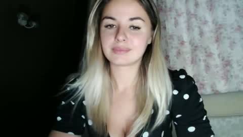 Megane online show from 11/11/25, 10:37