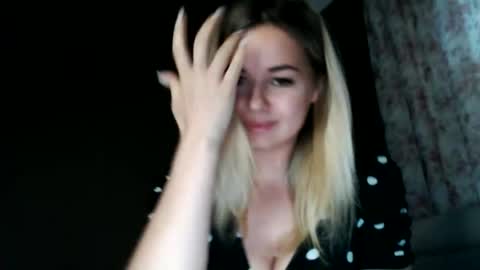Snapshot of love_dom_meg chatting on 06/15/26, 04:20 Megane online show from 06/15/26, 04:20