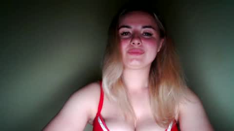 Snapshot of love_dom_meg chatting on 06/20/26, 11:40 Megane online show from 06/20/26, 11:40